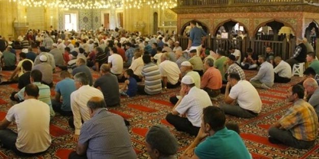 Cuma namazı iptal edilecek mi? Bugün cuma namazı kılınacak mı?