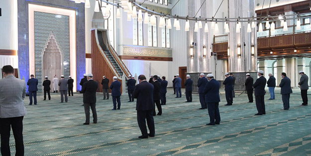 Cuma namazı saat kaçta? 2 Nisan Diyanet Cuma namazı vakitleri