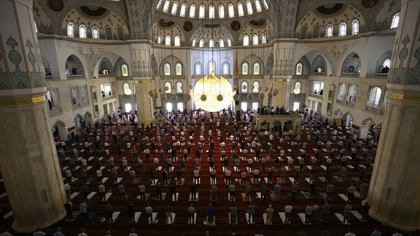 Cuma namazı saat kaçta? Cuma namazı bugün saat kaçta?