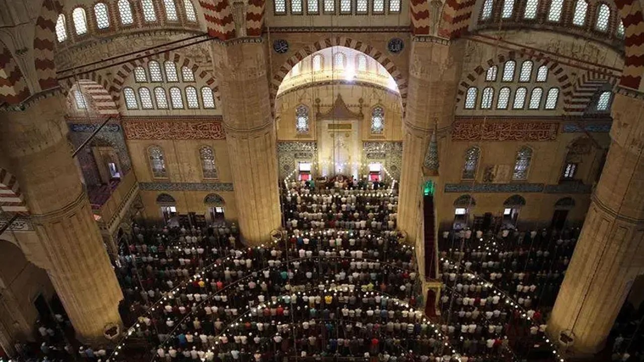 Cuma namazı saati kaçta? Bu haftaki cuma hutbesi konusu nedir? (18 Ekim 2024) nedir? Diyanet paylaştı