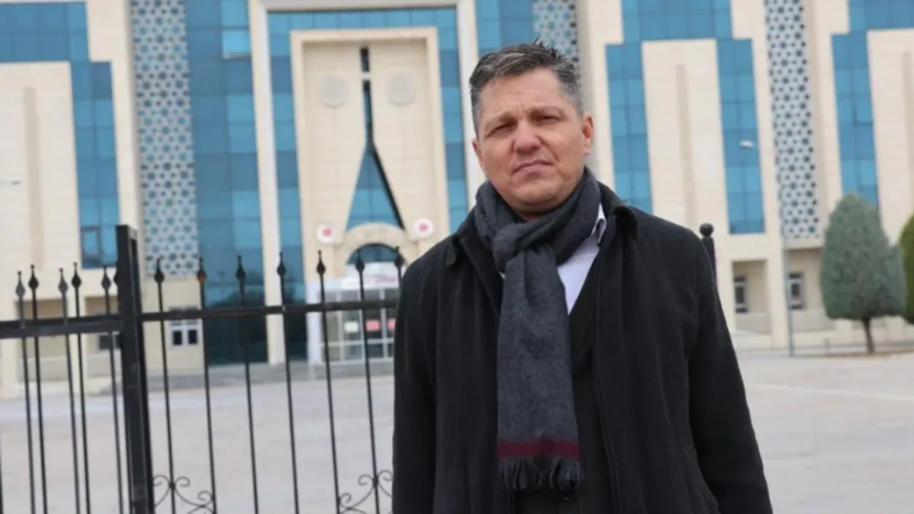 Cuma namazına gittiği için kovulan işçiden güzel haber var