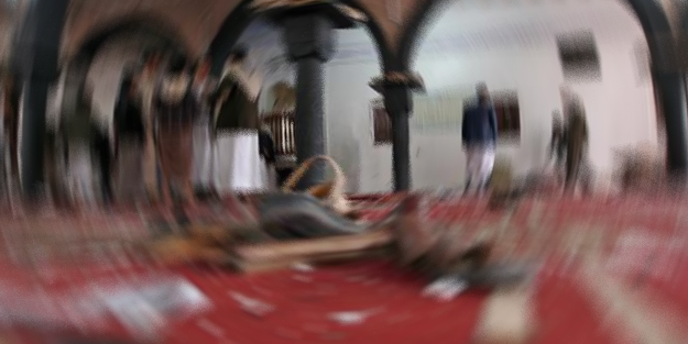 Cuma namazında hedef aldılar! Camiye bombalı saldırı: Ölü ve yaralılar var