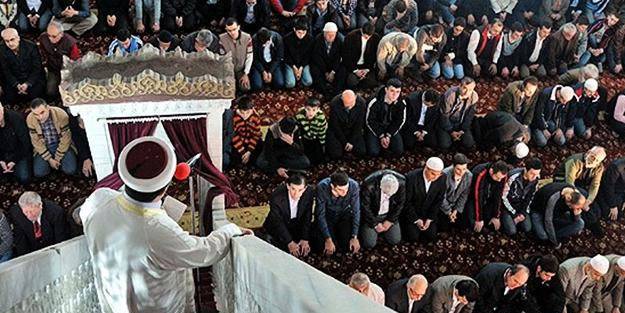 Cuma namazında hutbe okunurken sünnet kılınır mı? Hutbe okunurken namaz kılınır mı?