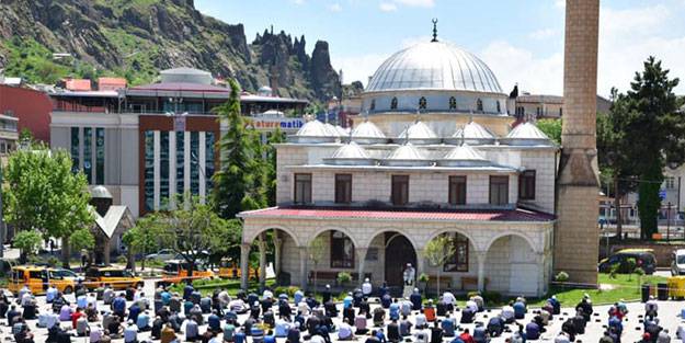 Cuma namazının kılınışı | Cuma namazı nasıl kılınır? Cuma namazı kaç rekat?