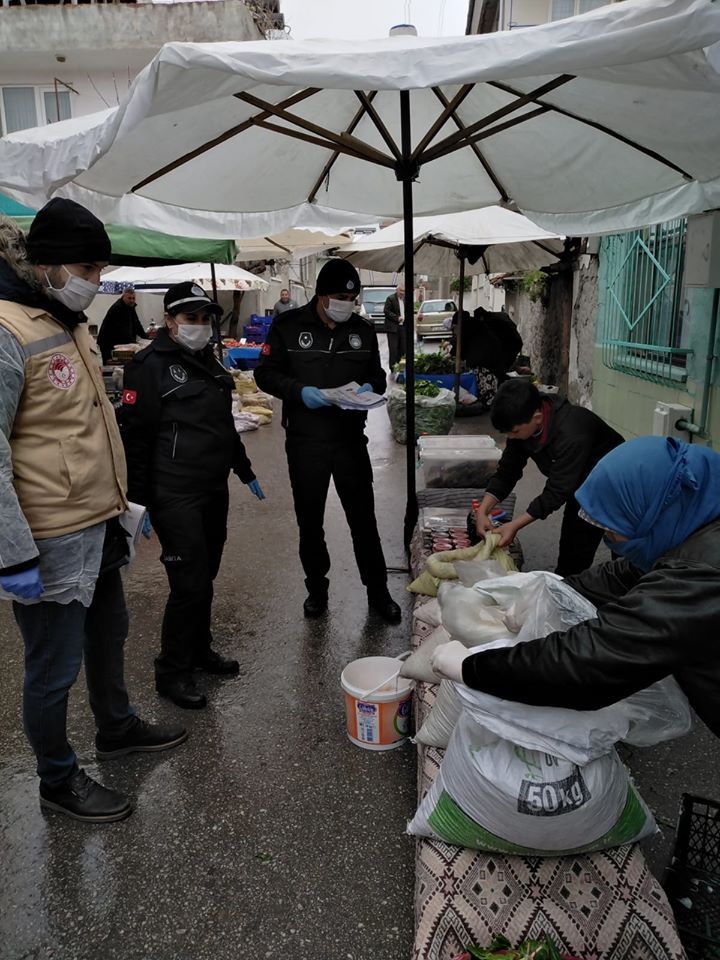 Cuma Pazarı’na Korona virüs önlemi 