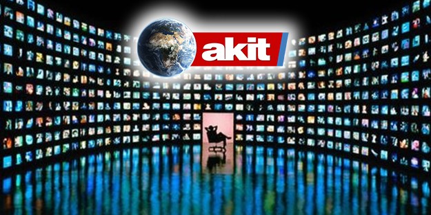 Cuma’dan Akit’e... 26 yıl sonra, şimdi de Akit TV yayında!