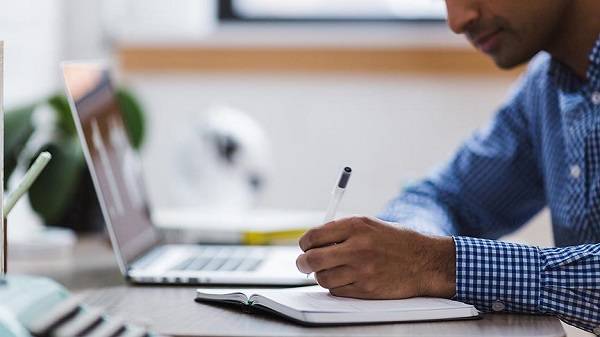 Cumartesi günü yıllık izin süresinden mi sayılır?