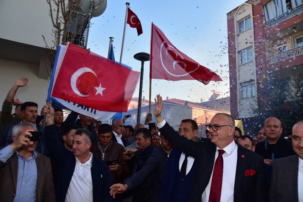 Cumhur İttifakı adayı Ergün’den Köprübaşı’nda miting 