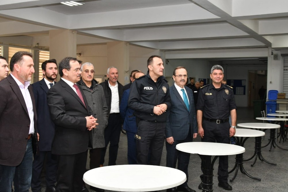 Cumhur İttifakı adayları polis okulunda 