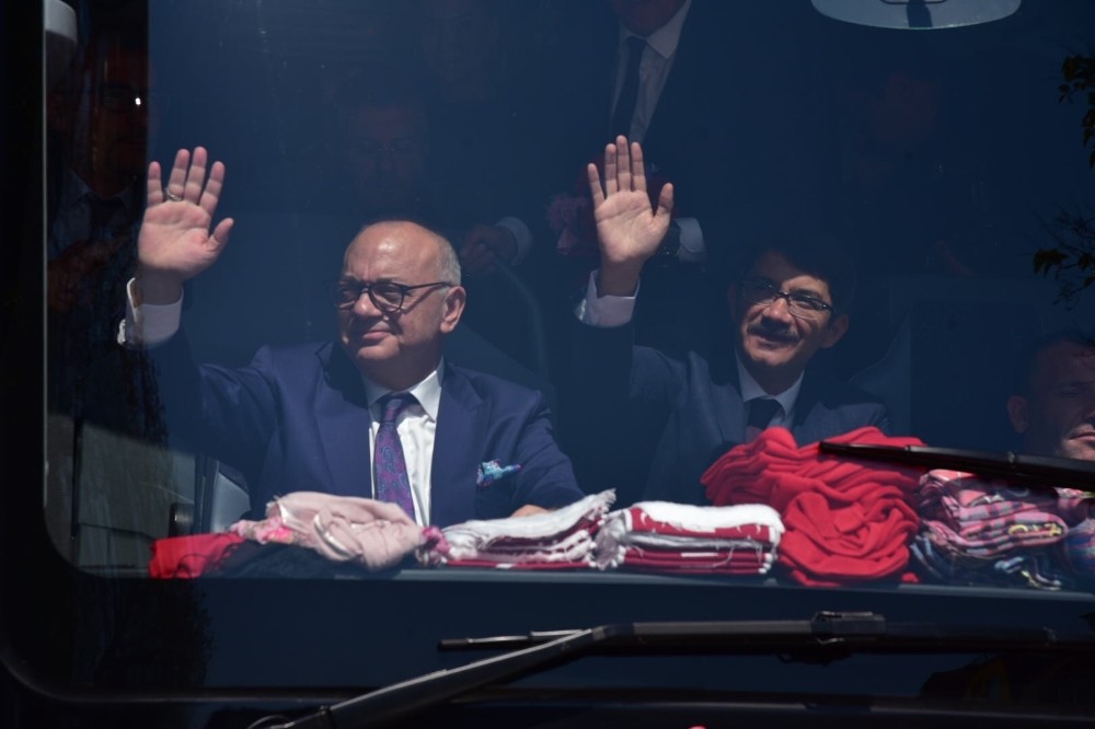 Cumhur İttifakı adaylarına Şehzadeler’de büyük ilgi 