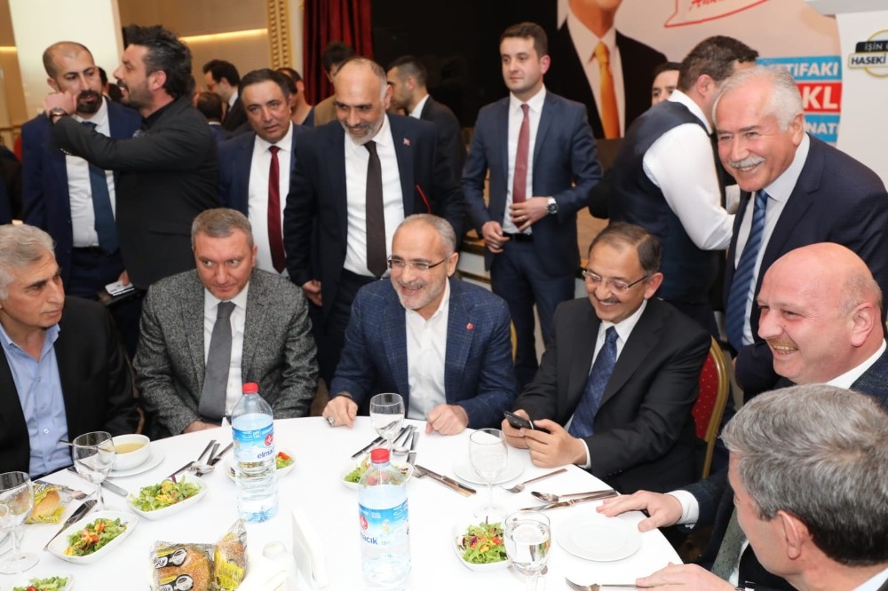 Mehmet Özhaseki: 15 Temmuz’da gördük, binlerce yiğit çıktı ortaya