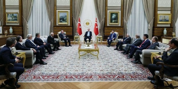 Cumhur İttifakı liderlerinden zafer pozu