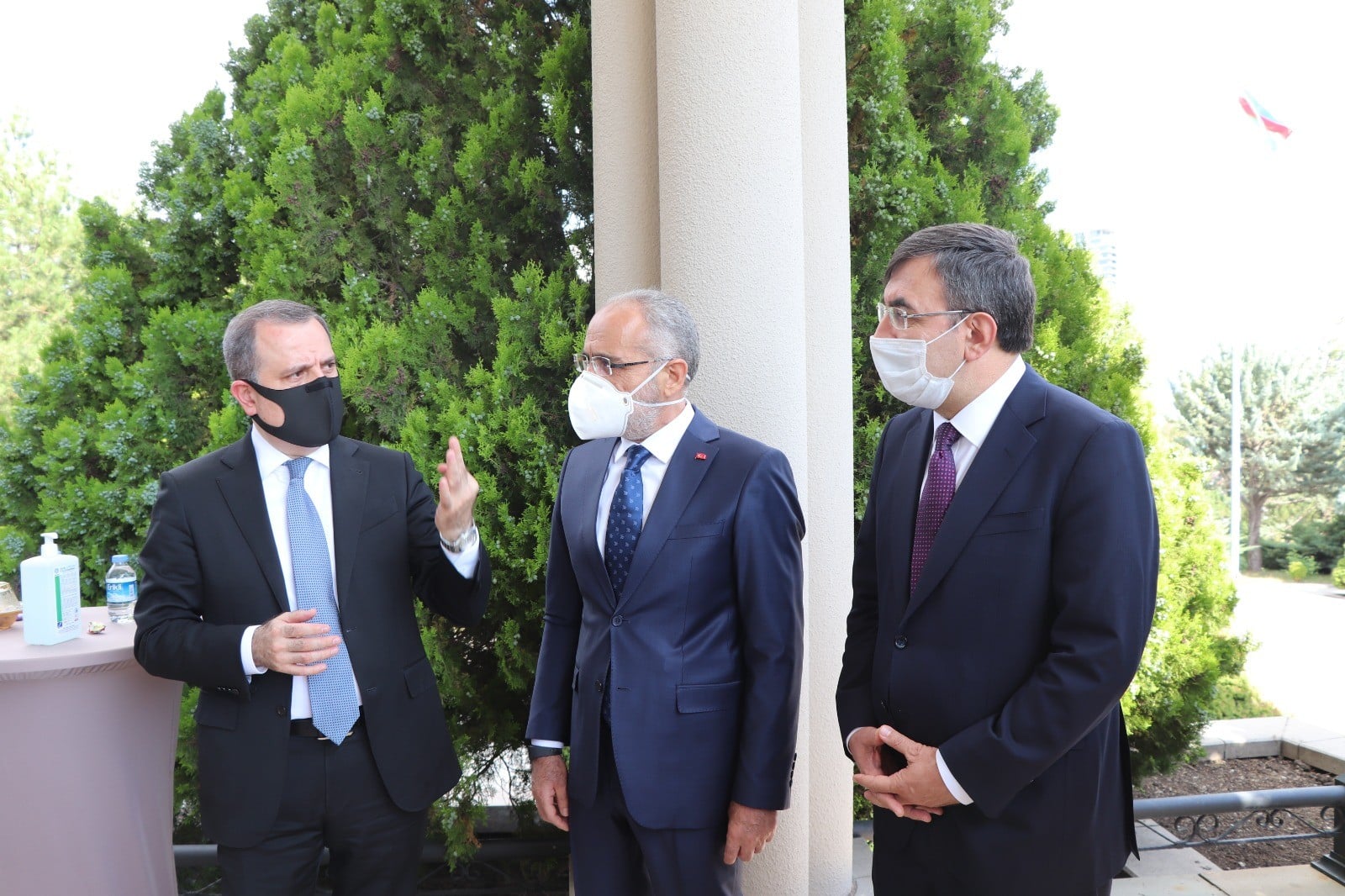 Cumhurbaşkanı Başdanışmanı Yalçın Topçu’ya Azerbaycan Cumhuriyeti Hatıra Madalyası takdim edildi