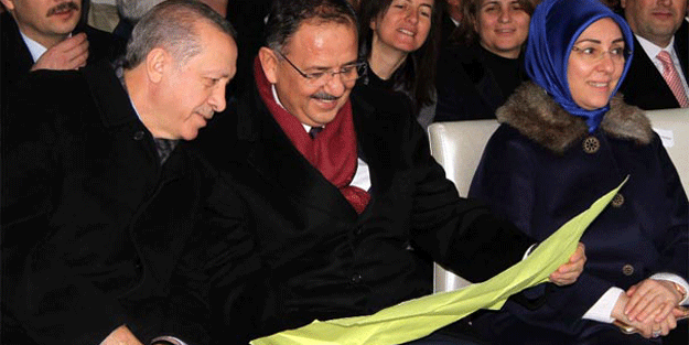 Cumhurbaşkanı bugün o pankartı okurken gülümsemişti… O genç kıza büyük sürpriz