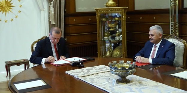 Erdoğan imzayı böyle attı!