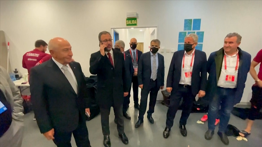 Cumhurbaşkanı Erdoğan A Milli Futbol Takımı'nı tebrik etti