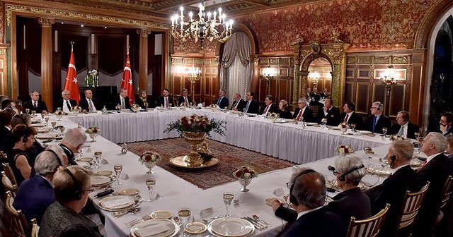 Cumhurbaşkanı Erdoğan, ABD'li kanaat önderleriyle görüştü