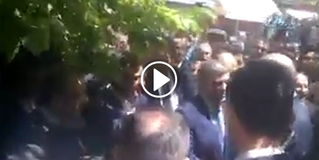 Erdoğan Abdullah Gül'e taziyede bulunurken...