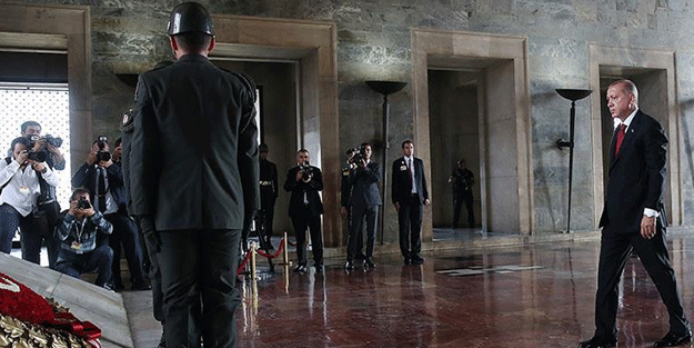 Erdoğan Anıtkabir'i ziyaret etti