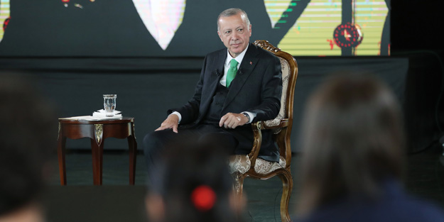 Cumhurbaşkanı Erdoğan: Araçta giderken işaret ediyorum 'şunu at at' diye...