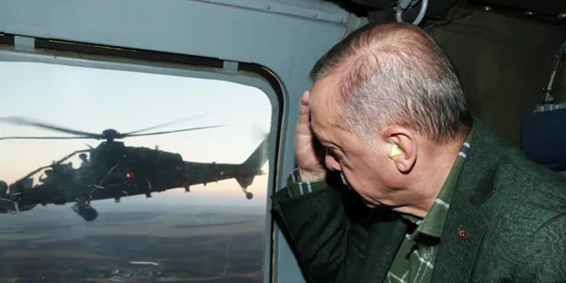 Cumhurbaşkanı Erdoğan, ATAK pilotlarını selamladı
