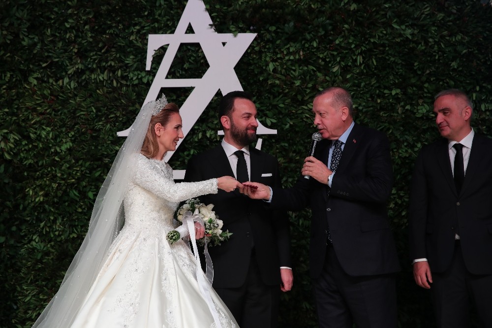 Cumhurbaşkanı Erdoğan, Ayşe Şahin ve Zafer Topaloğlu’nun nikah törenine katıldı 