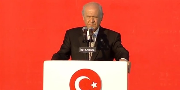 Cumhurbaşkanı Erdoğan Bahçeli'nin o sözlerini alkışladı