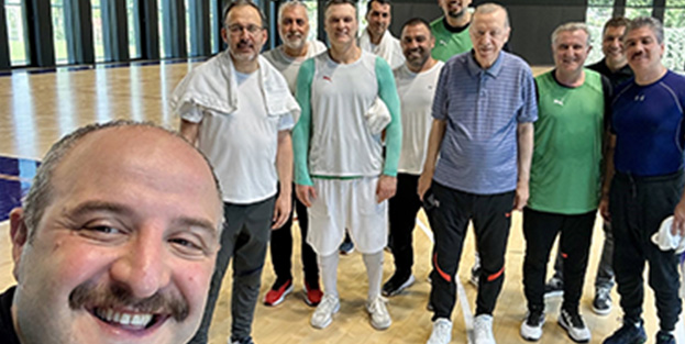 Cumhurbaşkanı Erdoğan basketbol oynadı!