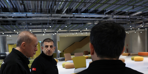 Cumhurbaşkanı Erdoğan, Baykar'da.. Sürpriz ziyaret!