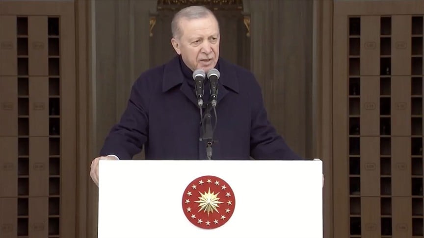Cumhurbaşkanı Erdoğan: Birileri bizleri ruh köklerimizden koparmak istese de değerlerimize sahip çıkacağız