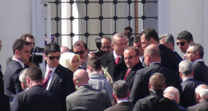 Cumhurbaşkanı Erdoğan cami açılışını yaptı
