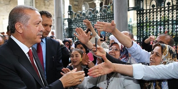 Erdoğan, Eyüp Sultan türbesini açtı