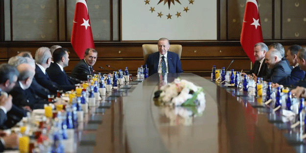 Cumhurbaşkanı Erdoğan Galatasaray heyetini kabul etti