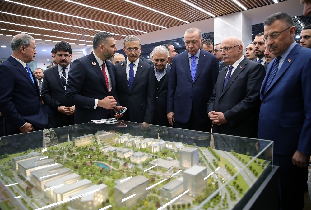 Cumhurbaşkanı Erdoğan: ”Girişimci üzerine düşeni yapsın sonra geç kalırsınız” 