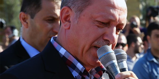 Cumhurbaşkanı Erdoğan gözyaşlarına hakim olamadı