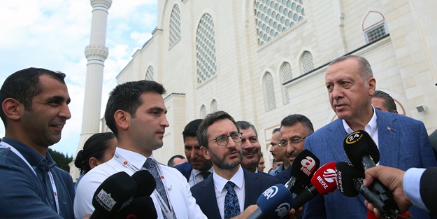 Cumhurbaşkanı Erdoğan ile gazeteciler arasında 'Ayar verme' diyaloğu