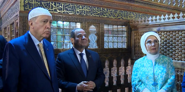 Cumhurbaşkanı Erdoğan, İmam Şafi Türbesi'ni ziyaret etti