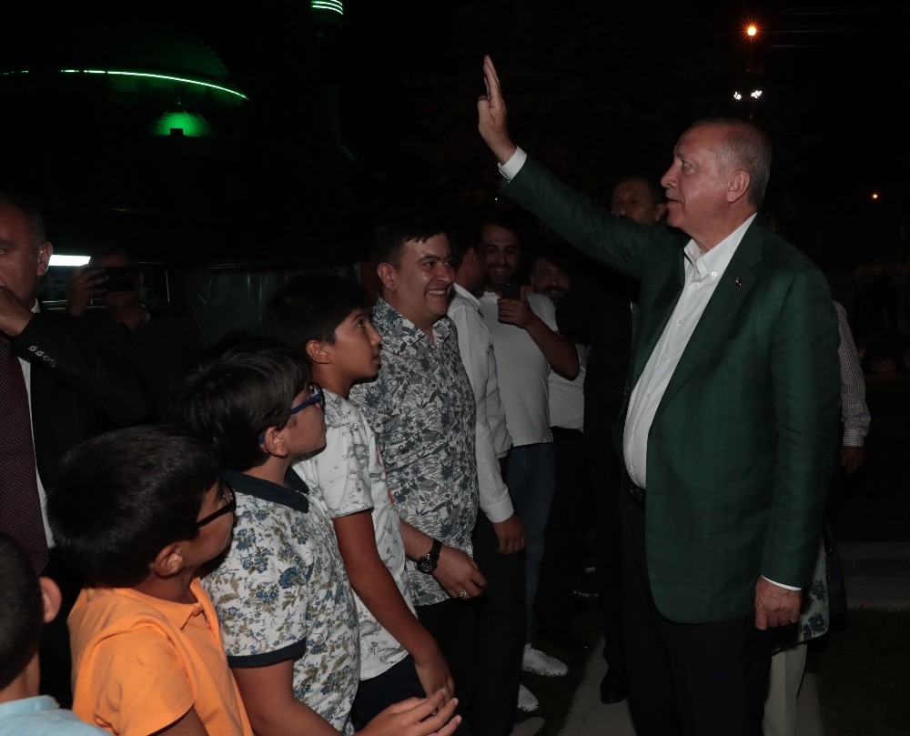 Cumhurbaşkanı Erdoğan, iş adamı Halil İbrahim Dağ’ı ziyaret etti 