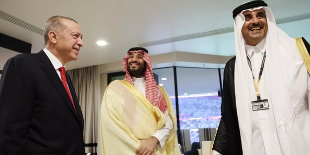 Cumhurbaşkanı Erdoğan, Katar'da liderlere görüştü