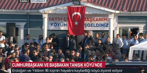 Cumhurbaşkanı Erdoğan katliamın olduğu köyde