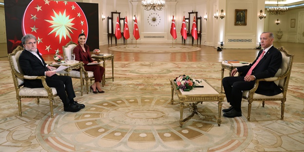 Cumhurbaşkanı Erdoğan: Kendilerine oy vermeyenlere hakaret ediyorlar