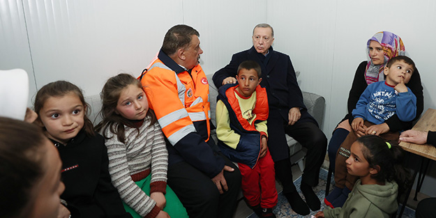 Cumhurbaşkanı Erdoğan konteyner kenti ziyaret etti
