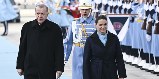 Cumhurbaşkanı Erdoğan külliyede resmi törenle karşıladı