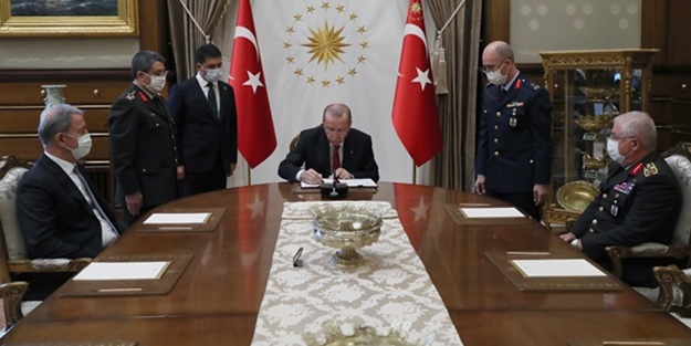 Cumhurbaşkanı Erdoğan liderliğinde gerçekleştirilen Yüksek Askeri Şura toplantısı sona erdi! İşte alınan kararlar