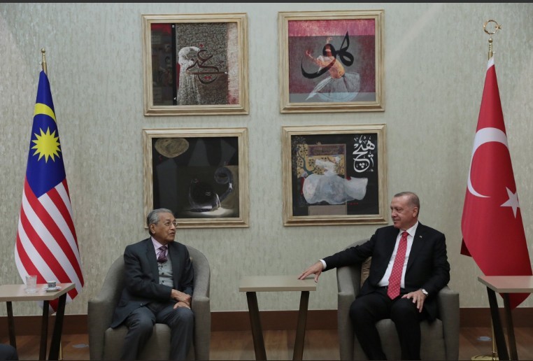 Cumhurbaşkanı Erdoğan, Malezya Başbakanı ile görüştü 