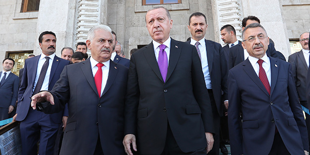 Cumhurbaşkanı Erdoğan Meclis'ten törenle uğurlandı
