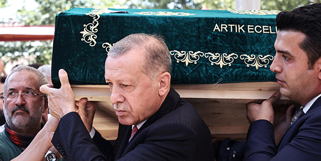 Erdoğan, Kaya'nın cenaze törenine katıldı
