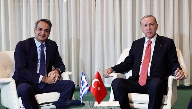 Cumhurbaşkanı Erdoğan Miçotakis’i kabul etti