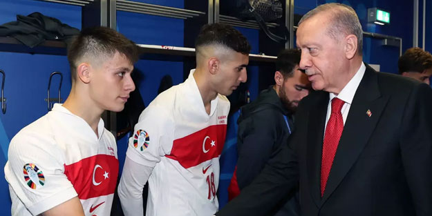 Cumhurbaşkanı Erdoğan milli futbolcularımızı tebrik etti