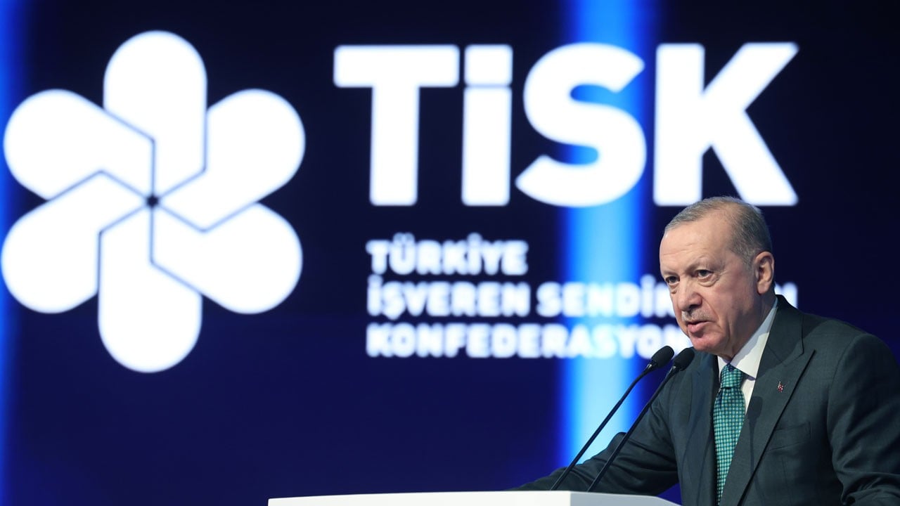  Cumhurbaşkanı Erdoğan müjde diyerek duyurdu: İstihdam teşvik programı uzatıldı! İşçinin de sanayicinin de yanındayız